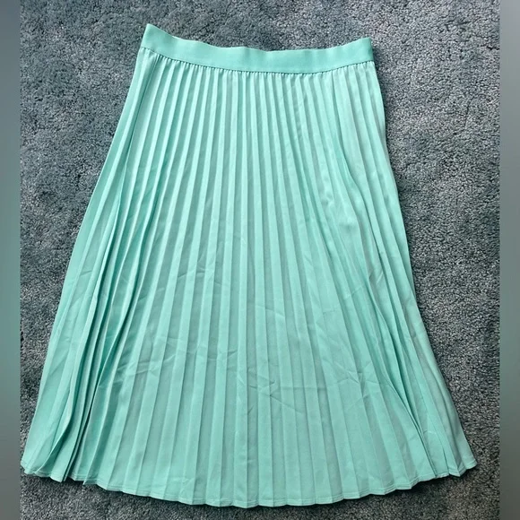 NYCo M Pleated Tiffany Blue Skirt NWT - Picture 1 of 7